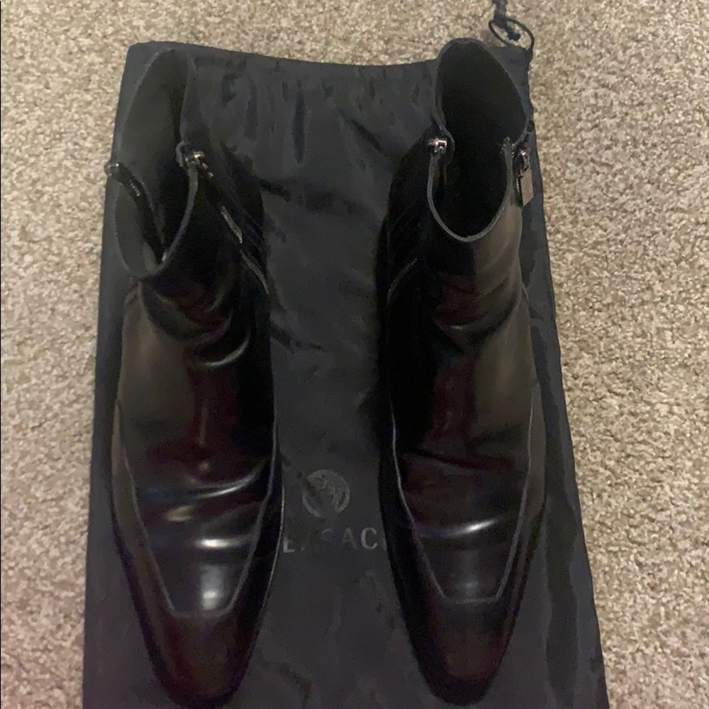 Men’s leather Versace boots
